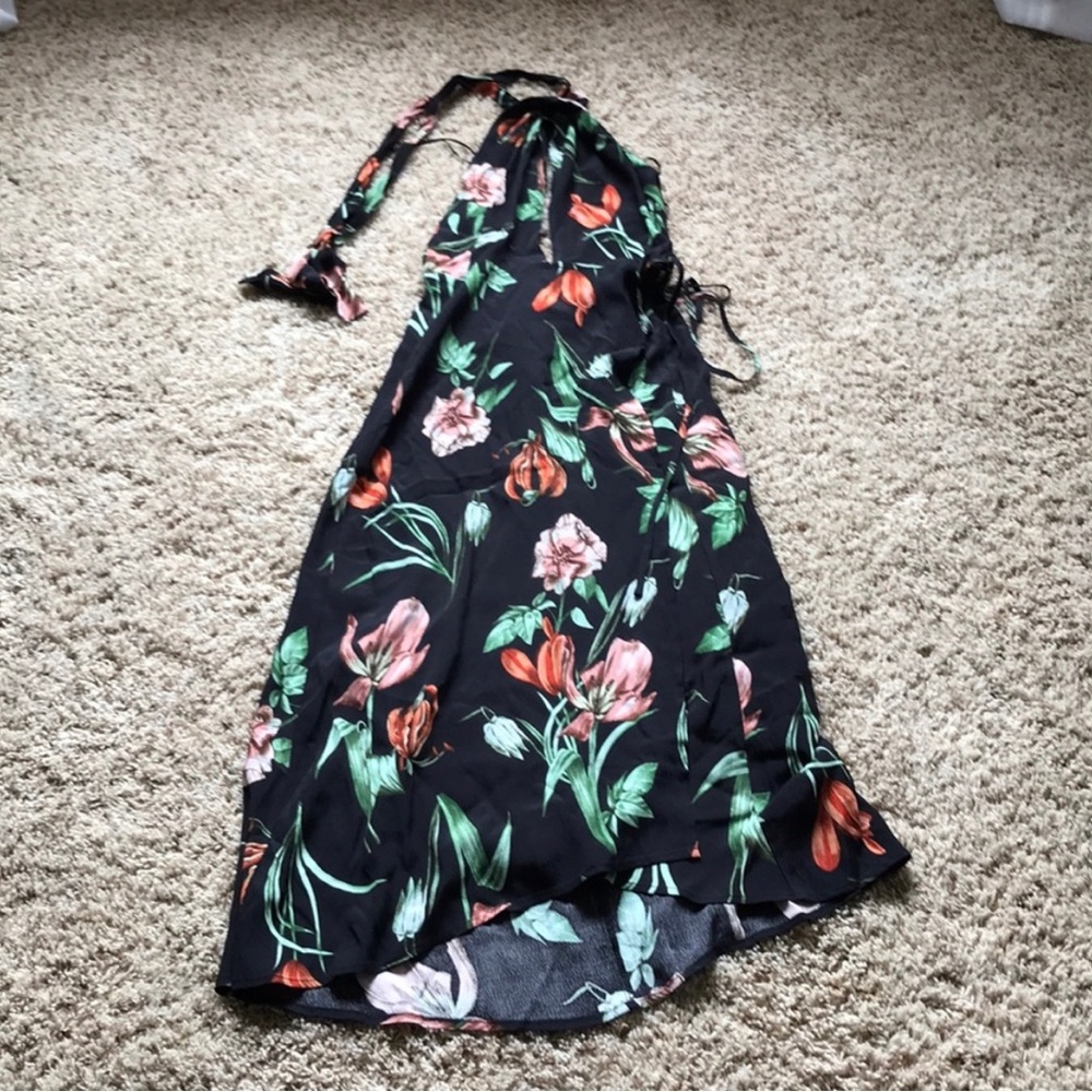 ASTR The Label Luciana Floral Wrap Dress - Picture 5 of 6